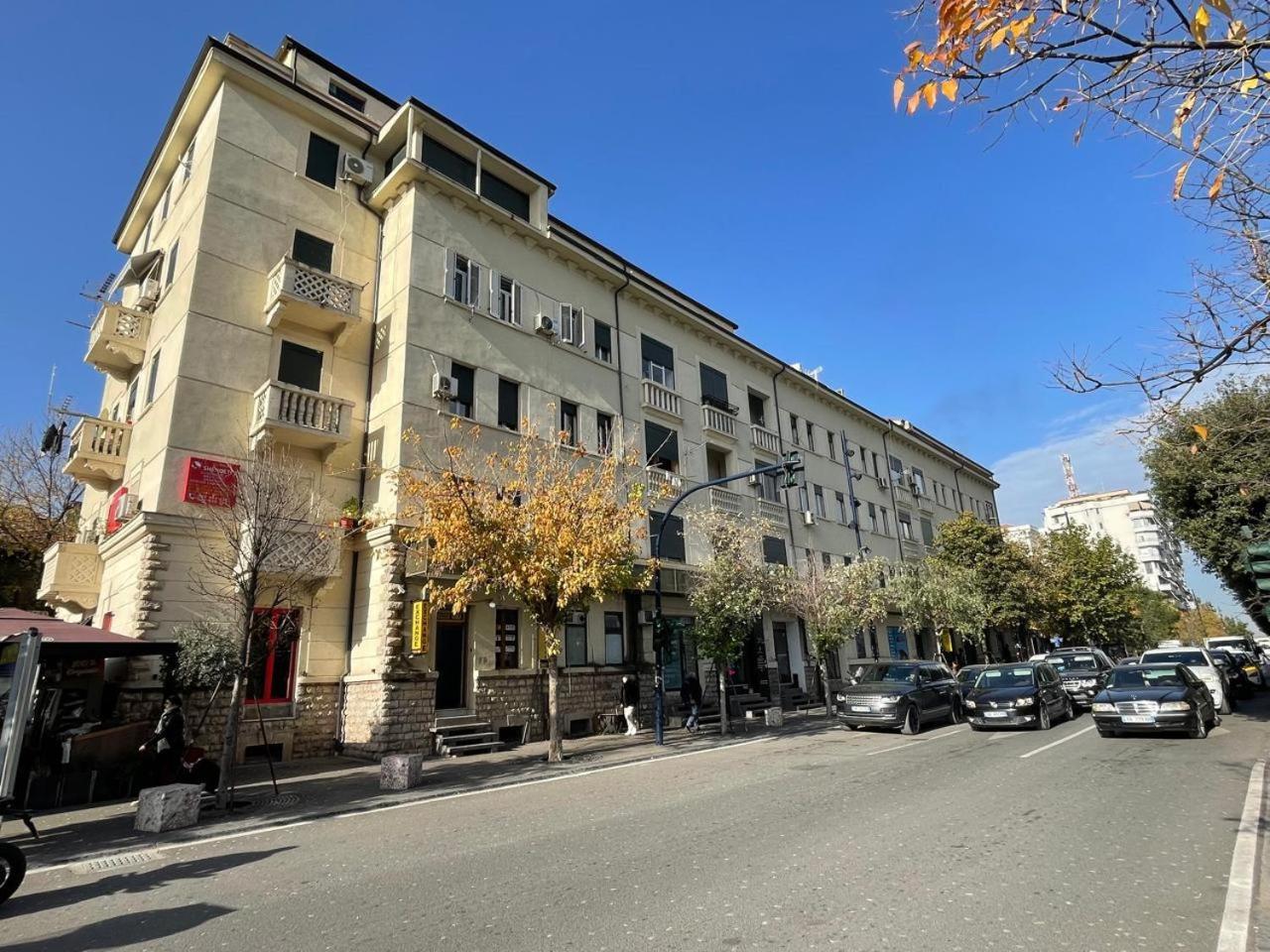 Loris Apartment Tirana